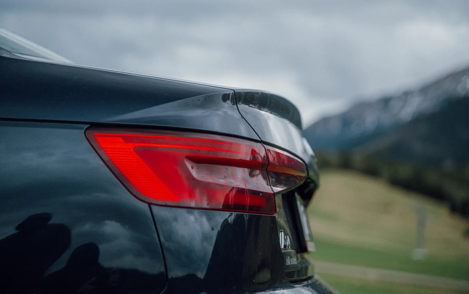 Audi A4 cena 94900 przebieg: 140000, rok produkcji 2017 z Susz małe 742